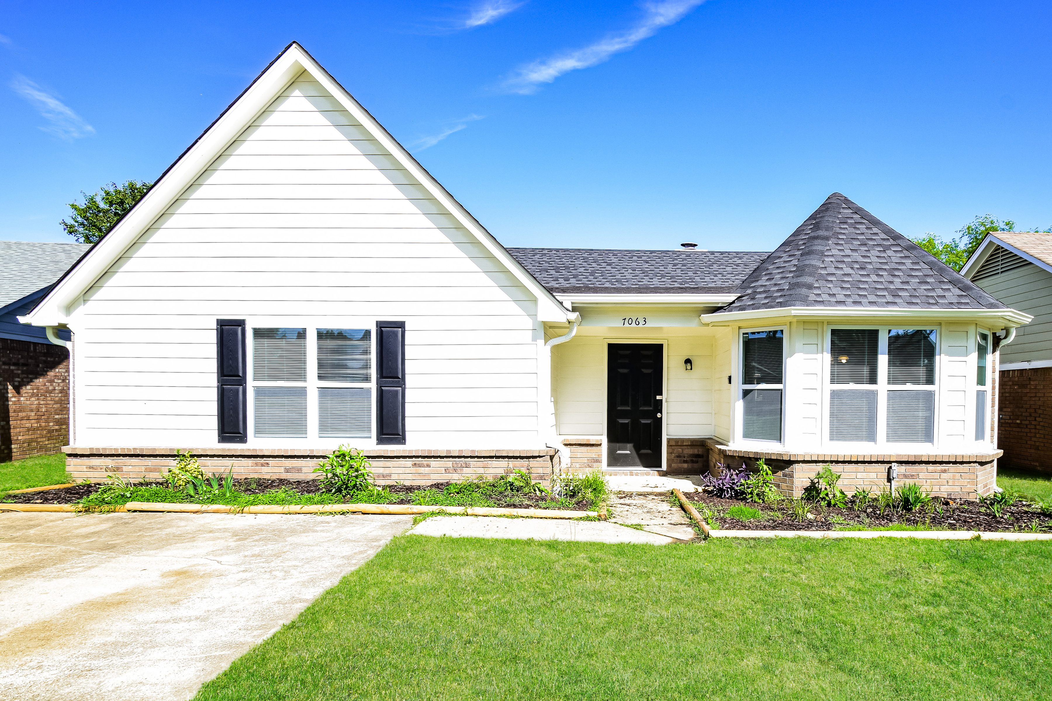 7063 Foxhall Dr HORN LAKE, MS 38637